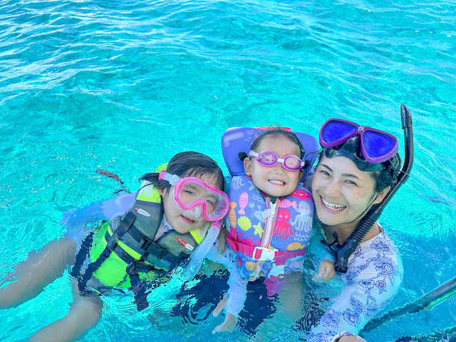 お子様連れでも参加できるソルキスのシュノーケルツアー